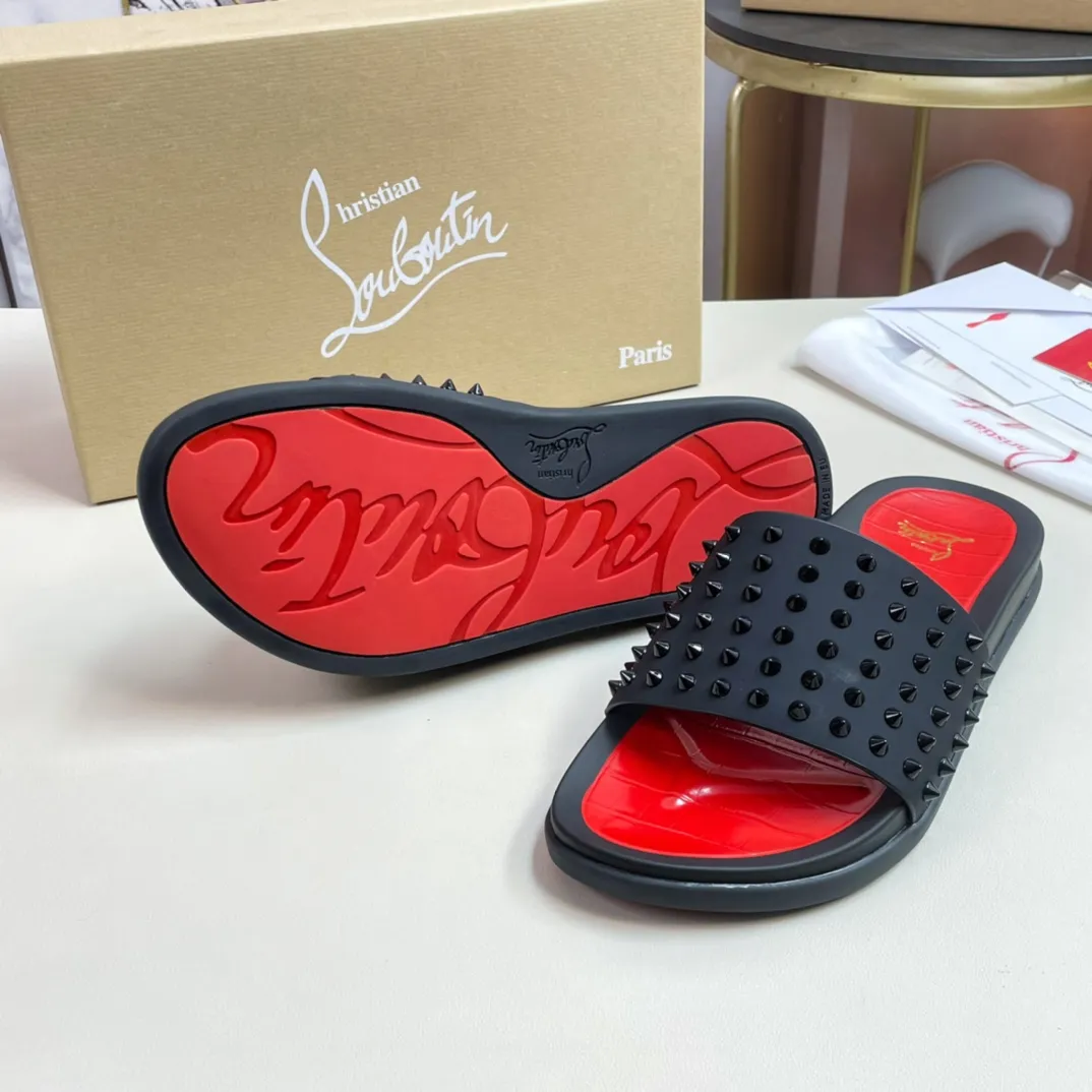 [CL red sole shoes] P: 340💰 size 38-45 Men’s classic slippers, made on the official website 1:1, the original factory specializes in original materials ➖ OEM 3D printed patterns, all hand-nailed and made ➖ Ultra-light non-slip outsole. Super fashionable and super comfortable, handsome on the feet, a must-have for men in summer! !